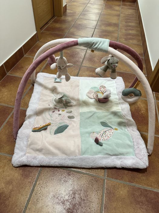 Tapete de actividades para bébé Natou