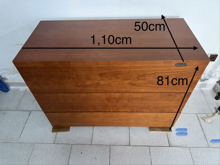 Comoda em cerejeira maçica