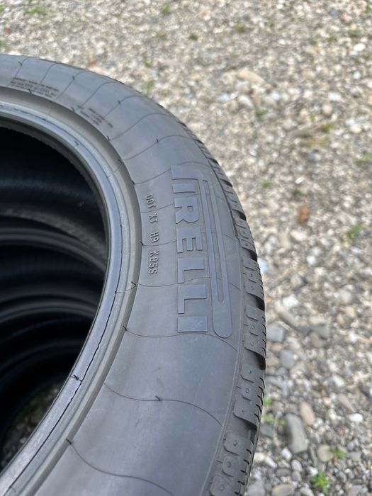 235/55/18 Pirelli Sottozero Winter 210
