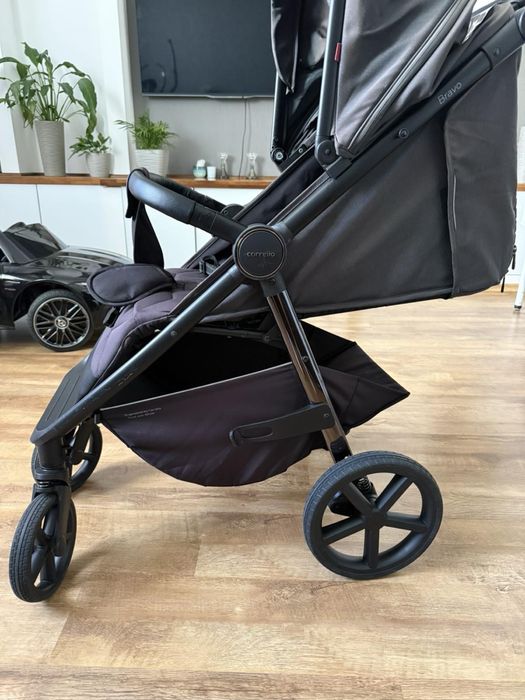 Прогулянкова коляска CARRELLO Bravo