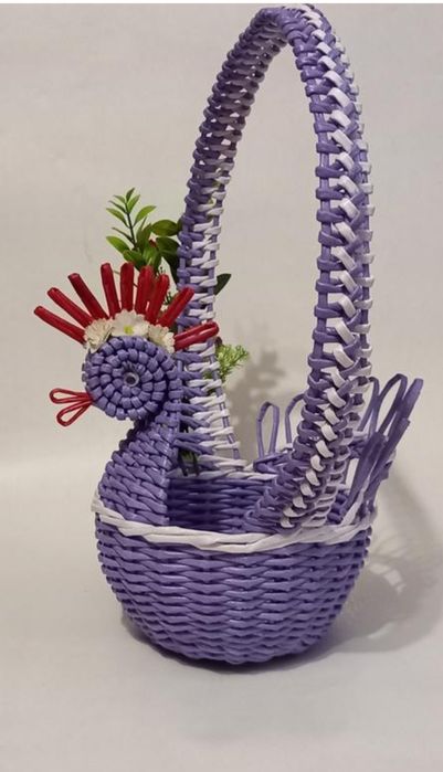 Кошик-курочка з паперової лози.