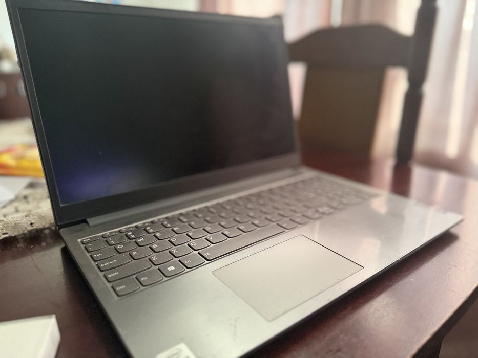 Sprzedam laptopa lenovo