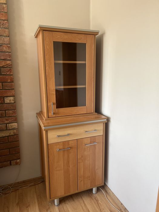 Oddam witrynę, szafkę i szafkę pod TV