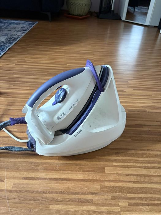 Żelazko tefal ze stacją parową