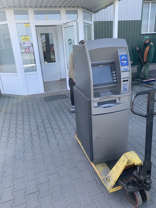 Переміщення Банкоматів Сейфи Терміналів Гідроборт Такелажники ФОП