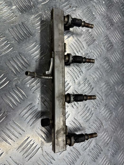 Форсунка Daewoo Lanos Chevrolet Aveo Cruze Opel Astra Zafira  25380933
