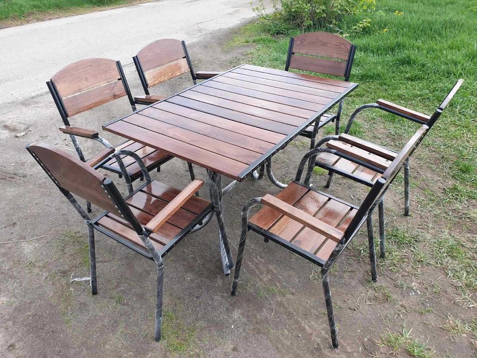 Садові меблі, меблі для дачі та літніх кафе.