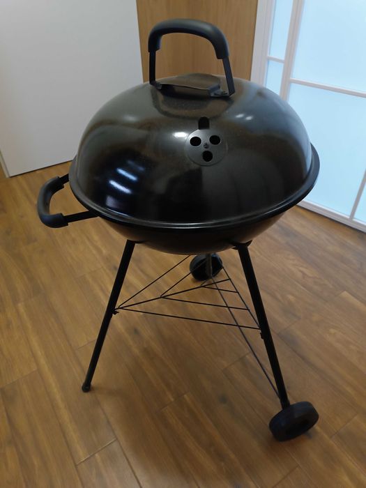 Grill węglowy ogrodowy