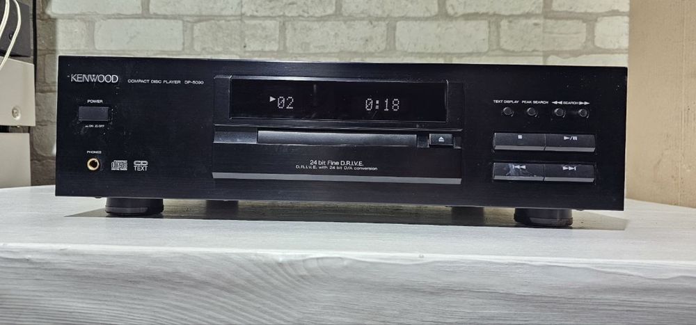 CD прогавач/проигрыватель Kenwood DP 5090