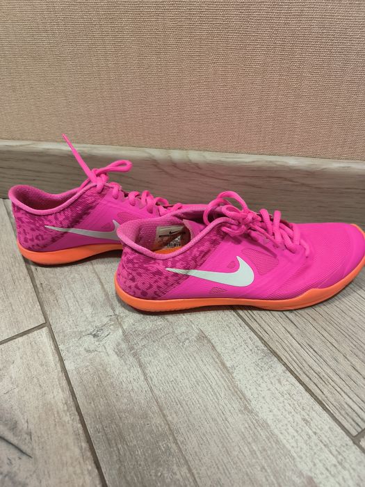 Жіночі кросівки Nike