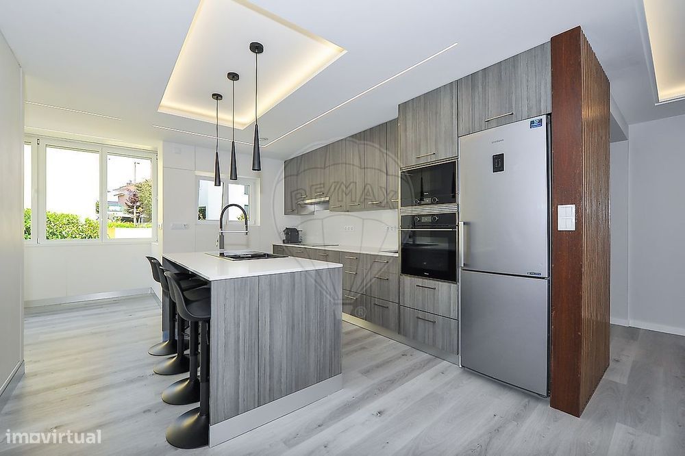 T4 Apartment for Sale