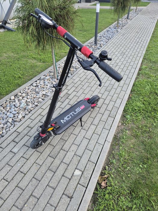 Hulajnoga elektryczna Motus Pro 8.5 Lite