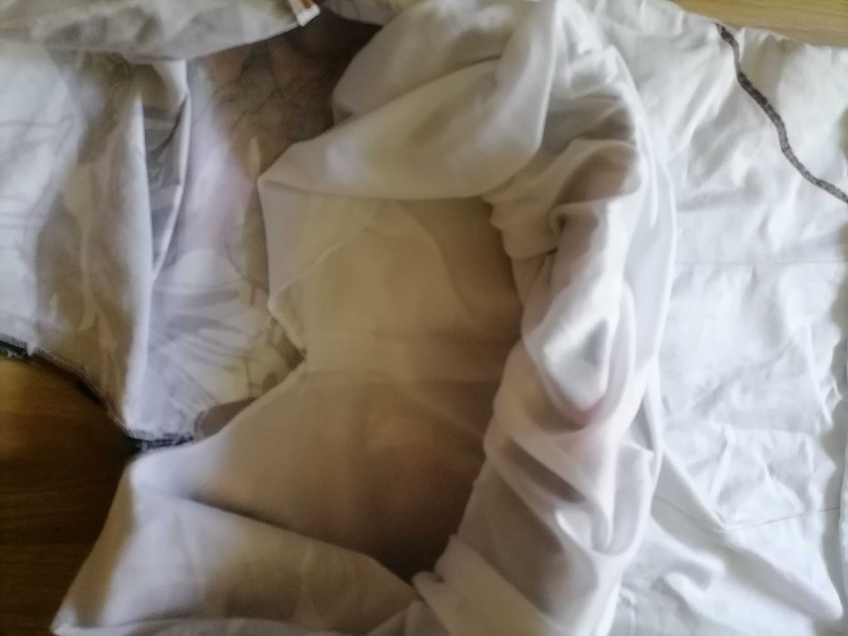 Biała sukienka w kwiaty 44