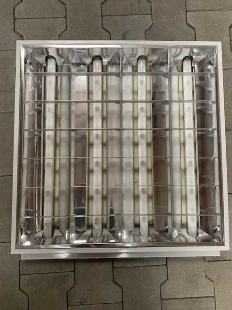 Lampa rastrowa - 60cm / 60cm - używana Moc 4x18 W.