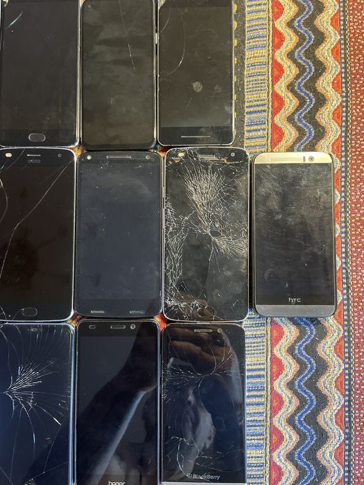 Телефоны на запчасти или под востановление