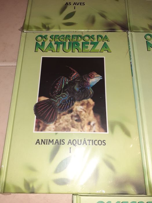 Conjunto de 8 livros os segredos da natureza.