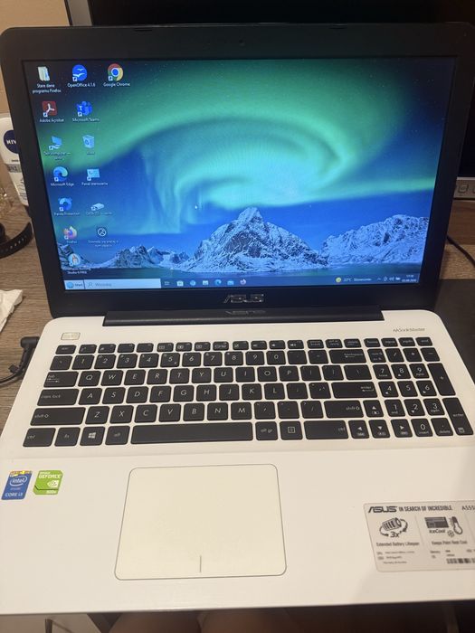 Laptop ASUS A555L i3 4GB RAM 1TB HDD + ładowarka