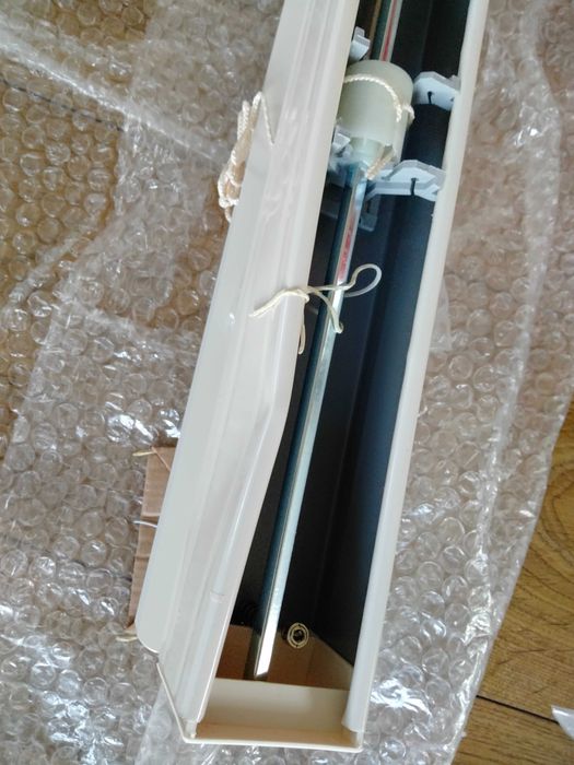 Żaluzja Aluminiowa Jasnobeżowa Połysk 101x90  1 szt.  Nowa