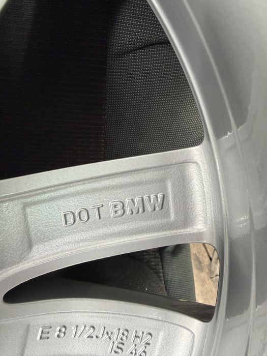 Диски 4 шт R 18 BMW X5 Оригінал .