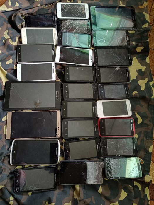 Мобільні телефони, Леново