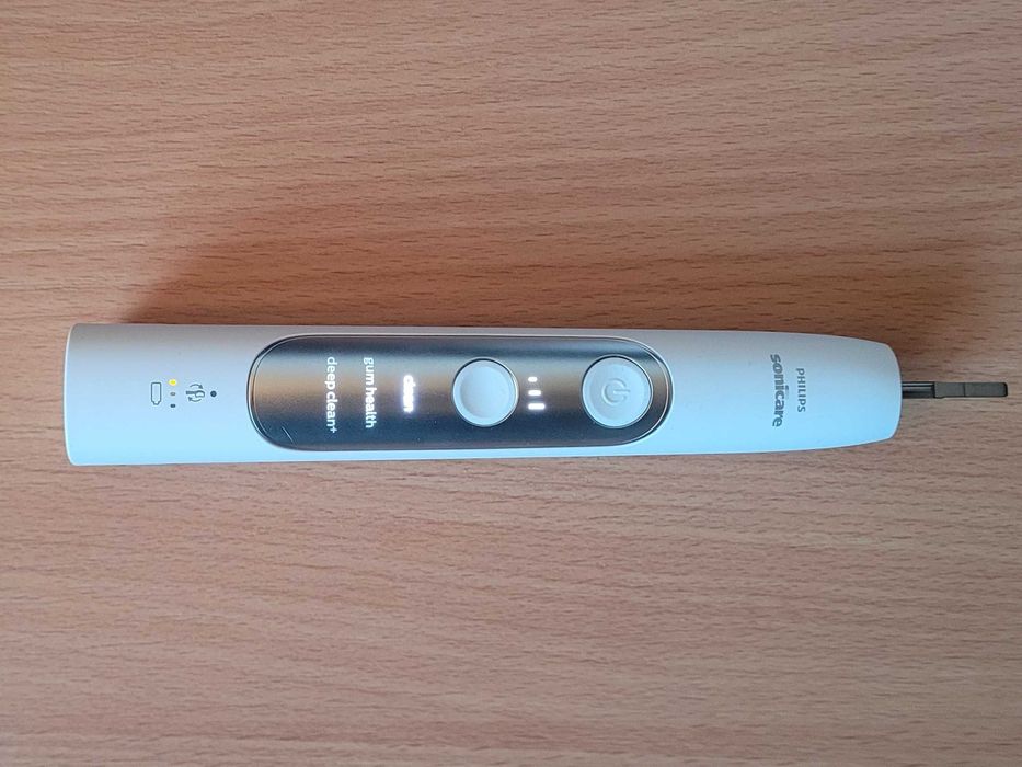 Philips Sonicare ExpertClean 7300 HX960V Szczoteczka Soniczna z Etui