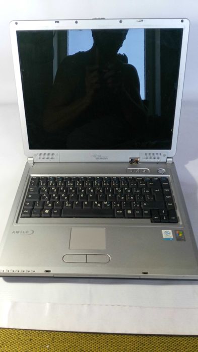 Fujitsu Siemens Amilo Laptop na części