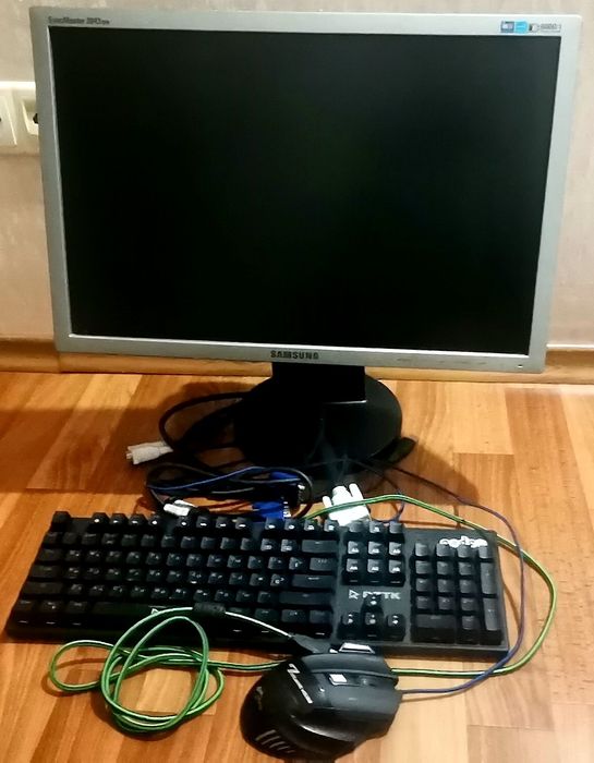 Монитор Samsung 20',