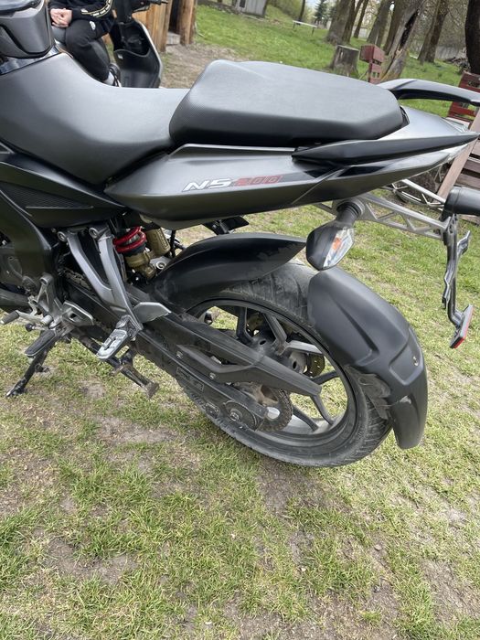 Bajaj pulsar ns200
