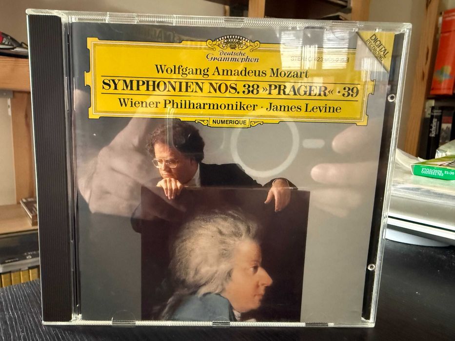 Mozart – Symphonies No. 38 "Prague" & No. 39 – Vienna Philharmonic, James Levine