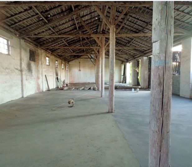 Продам частину складської будівлі.