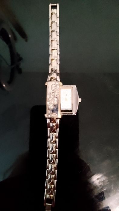 Часы-браслет Q*Q оригинал, на тонкое запястье 15 см