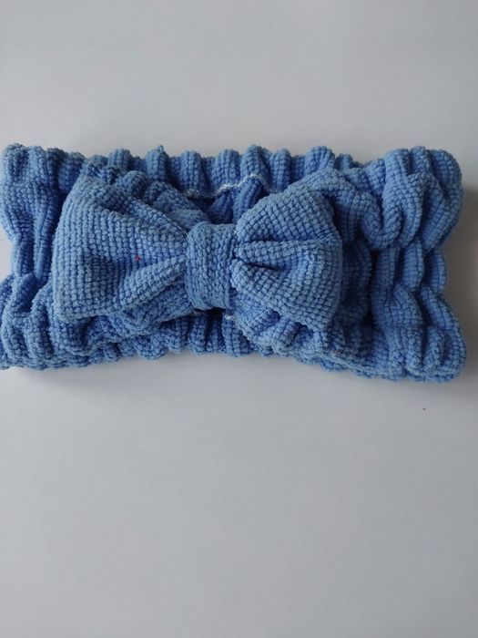 Niebieska opaska kosmetyczna