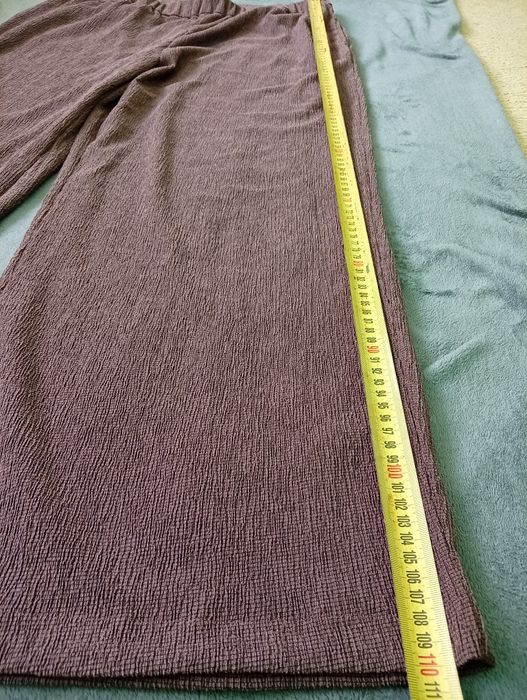 Новий жіночий костюм великого розміру plus size, орієнтовно 60-66 розміру. Штани та дві кофтинки , майки