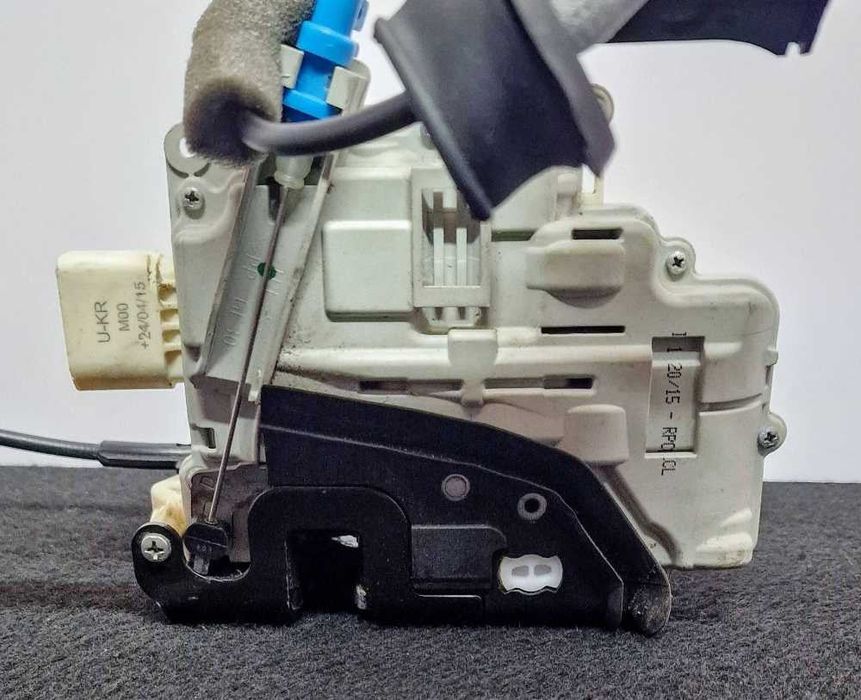 Fechadura / Fecho Porta Trás Direito 4G0839016B - AUDI A3