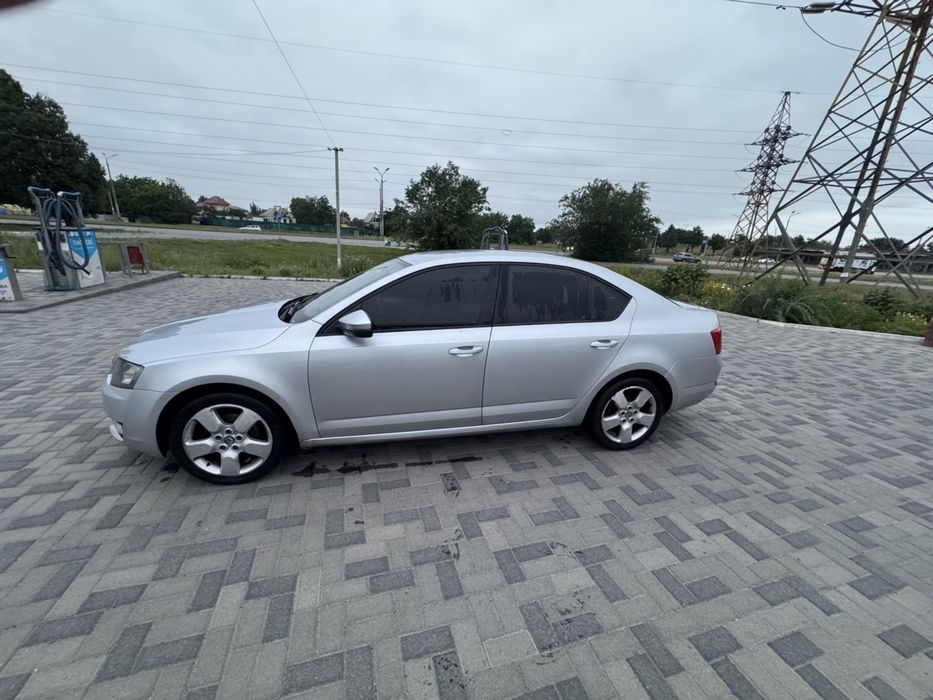 Skoda Octavia A7 2.0 дизель 6ст мех