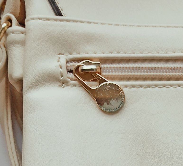 Torebka listonoszka kremowa