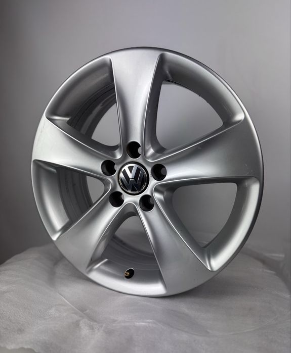 Диски R17 5.112 ET:39 Гольф Пасат Тауран Фольцваген Оригінал Шкода а5