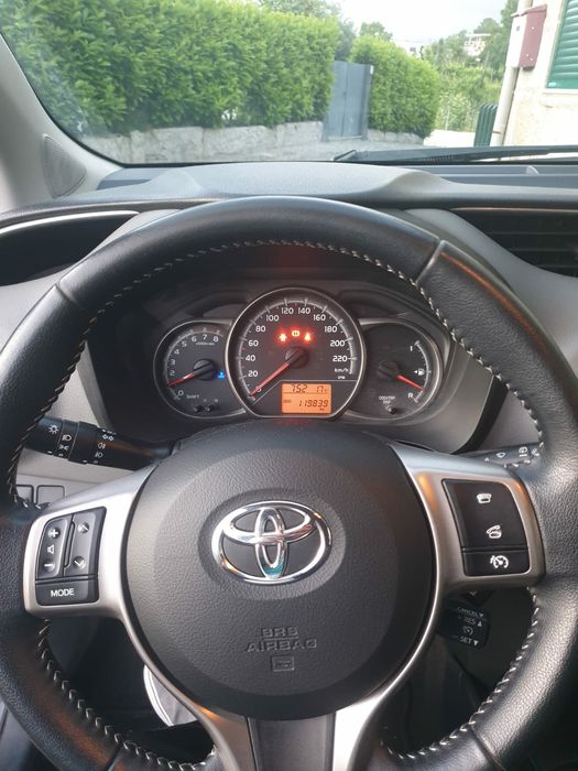 Toyota Yaris — fotografia 9