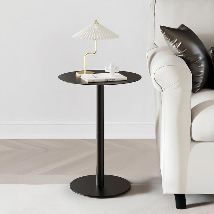 Okrągły stolik boczny Yumyolk, metalowy