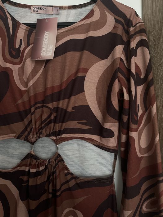 Brązowa nowa z metką sukienka we wzory somebody else s