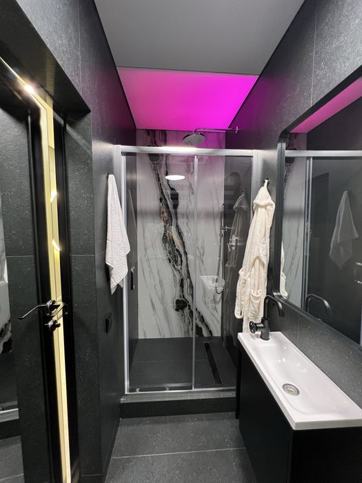 Вишукана та авторська 3-кімнатна квартира в центрі міста