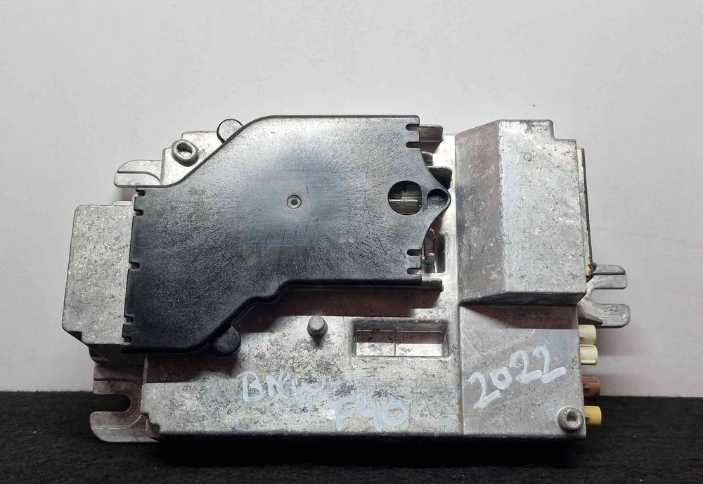 Amplificador de Colunas R35A55AD201 - BMW 1