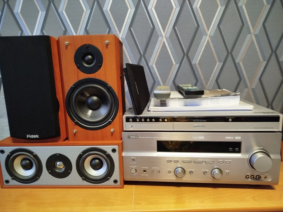 Amplituner Yamaha RX-V559 zestaw