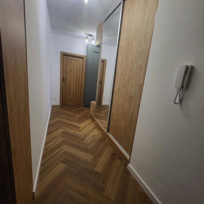 Gotowe / Wykończone / 4 pokoje / Stara Cegielnia / Klimatyzacja / Garderoba - Widok 3