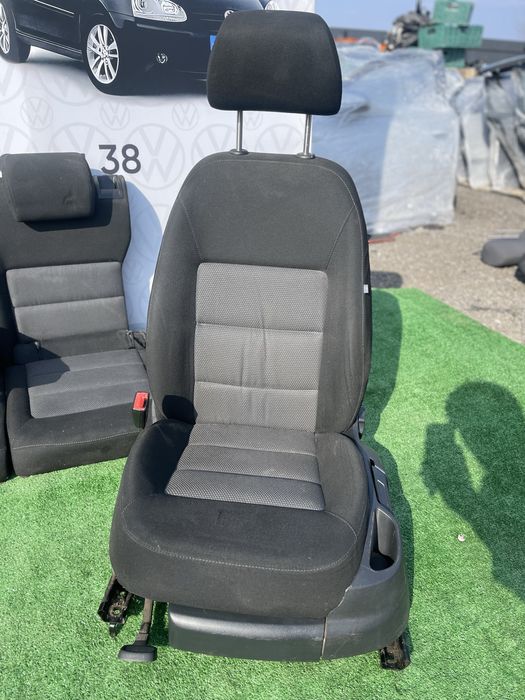 Сидіння Шкода Октавія А5 сидіня передні задні Octavia A5 ліві праві VW