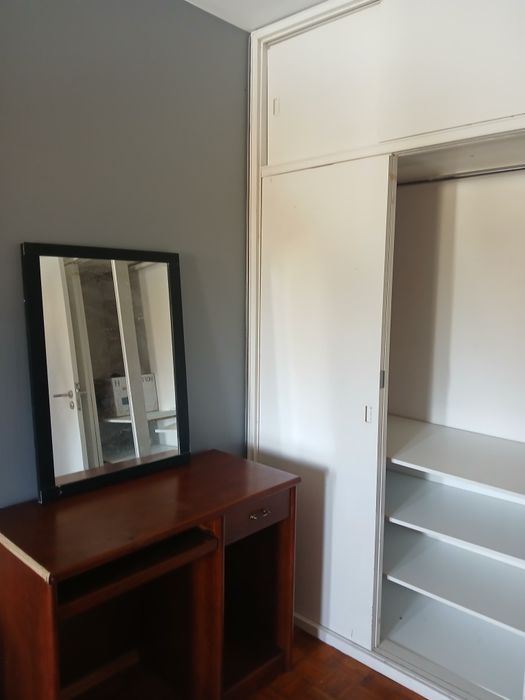 Quarto para arrendar
