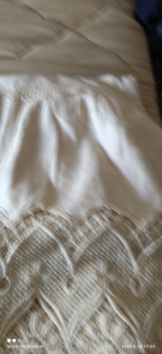 Colcha renda e linho