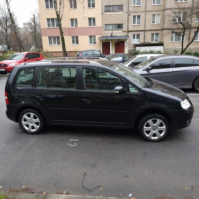 Продам Volkswagen Touran 1.4 TSi