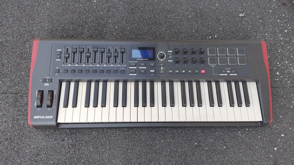 Novation Impulse 49 klawiatura sterująca midi kontroler