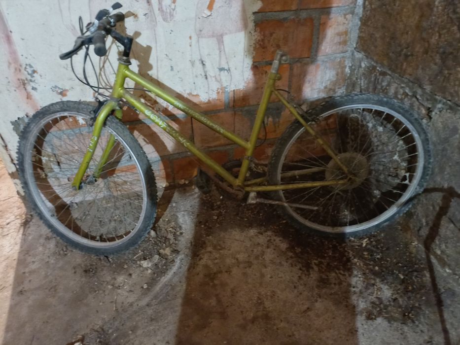 Bicicleta usada cor verde